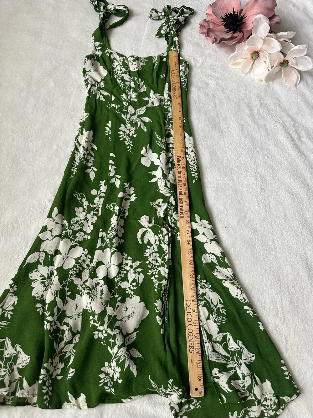 REFORMATION TWILIGHT DRESS GREEN size 2 - Picture 13 of 16